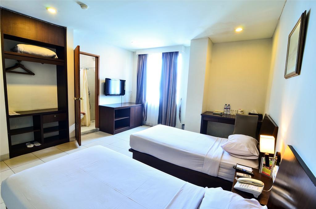 Losari Blok M Hotel Jakarta Exterior photo